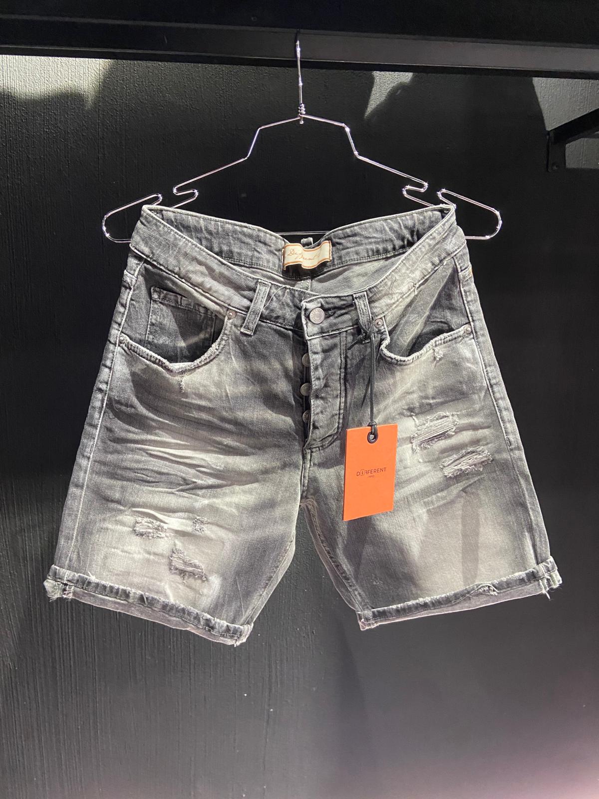 Bermuda Jeans Different