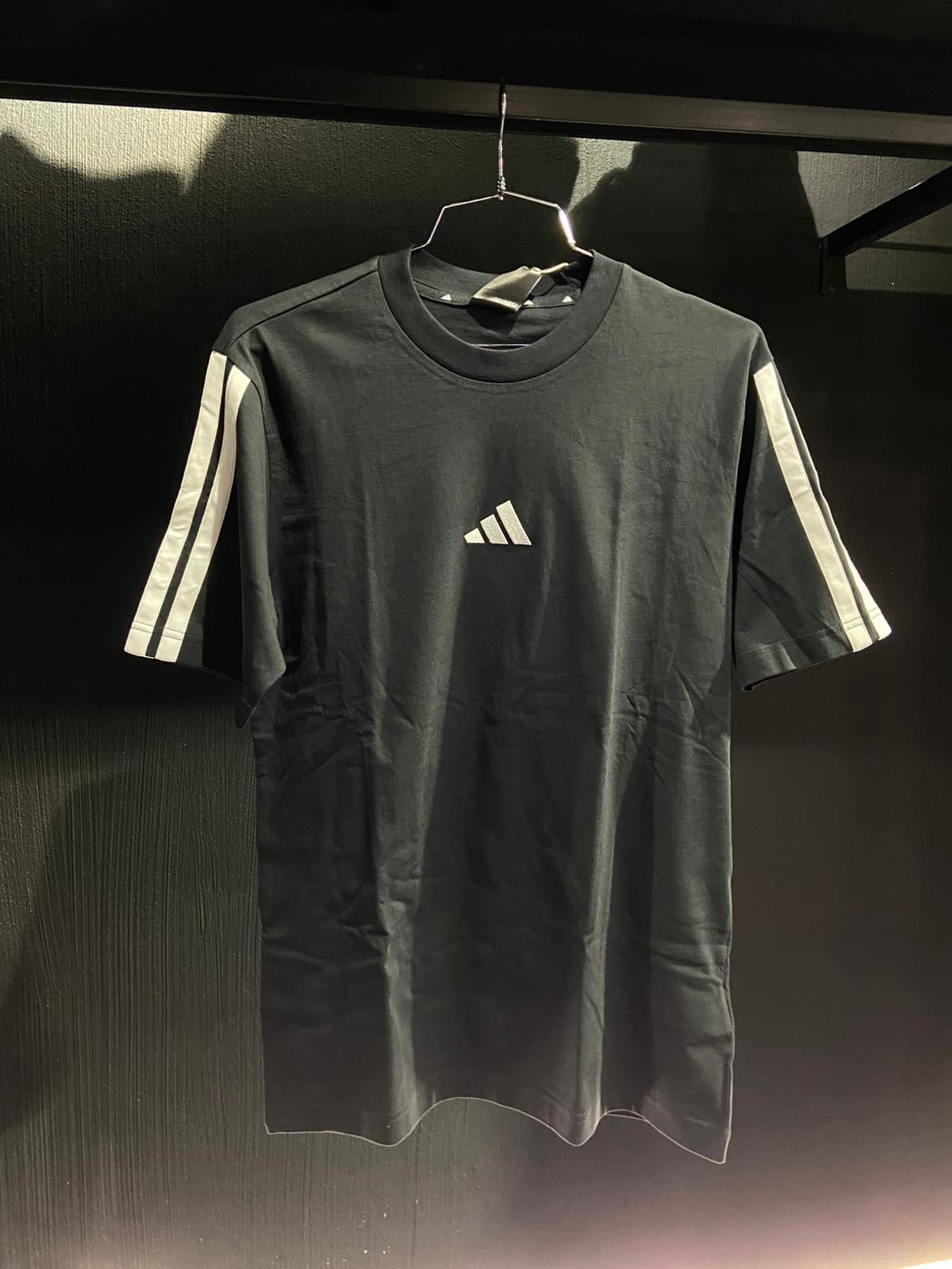 Shirt Adidas con Bande Laterali