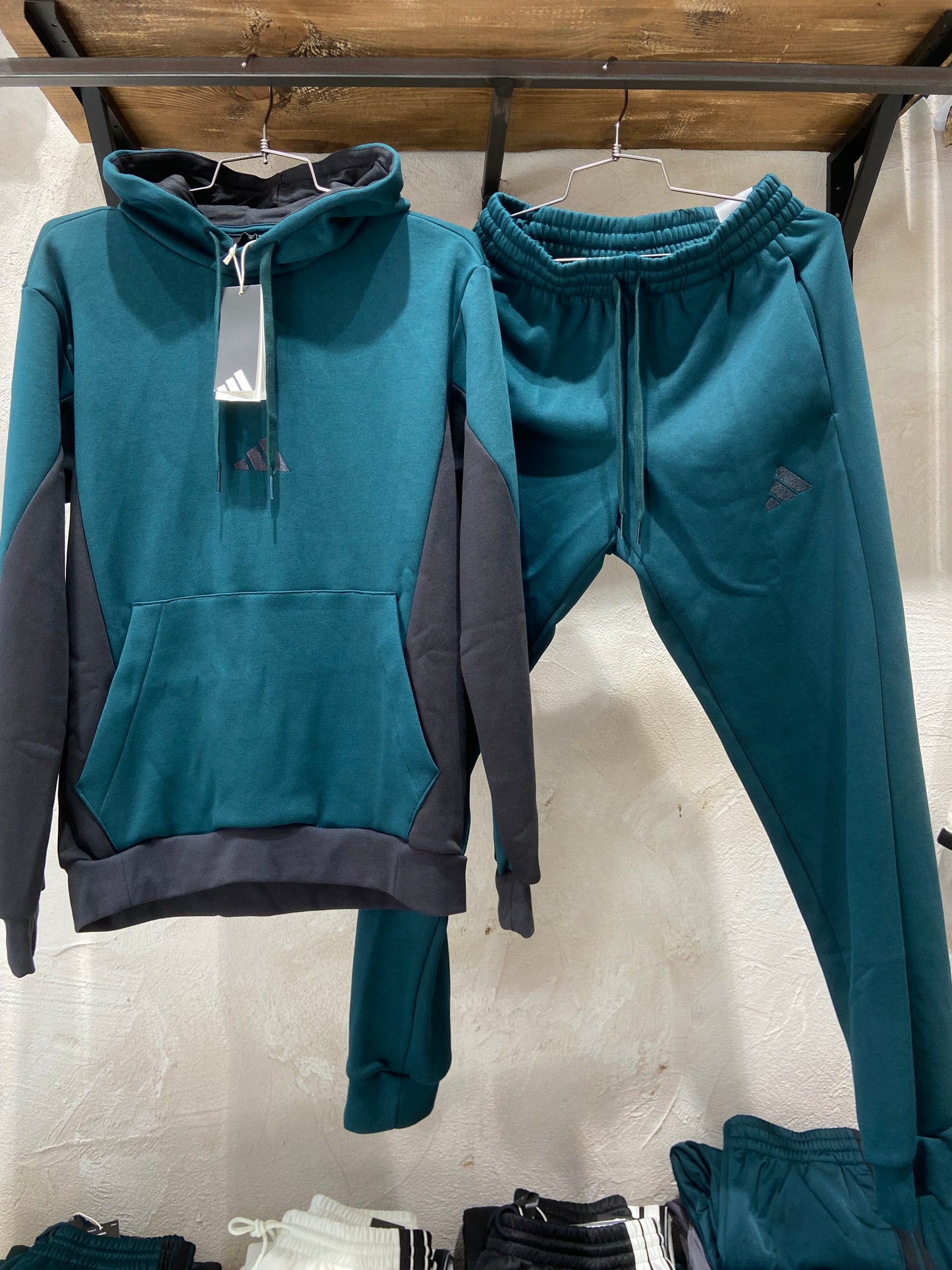 Tuta completa Adidas