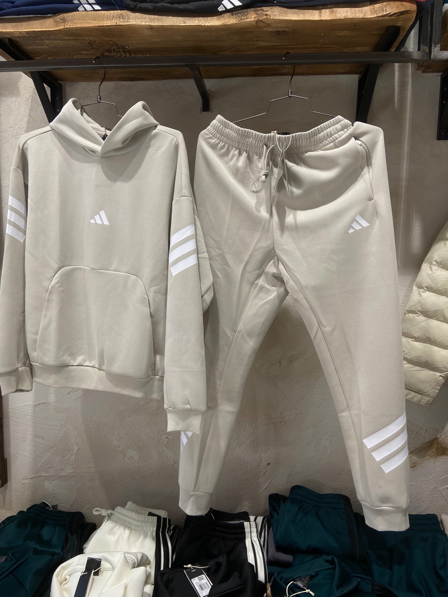 Tuta completa Adidas