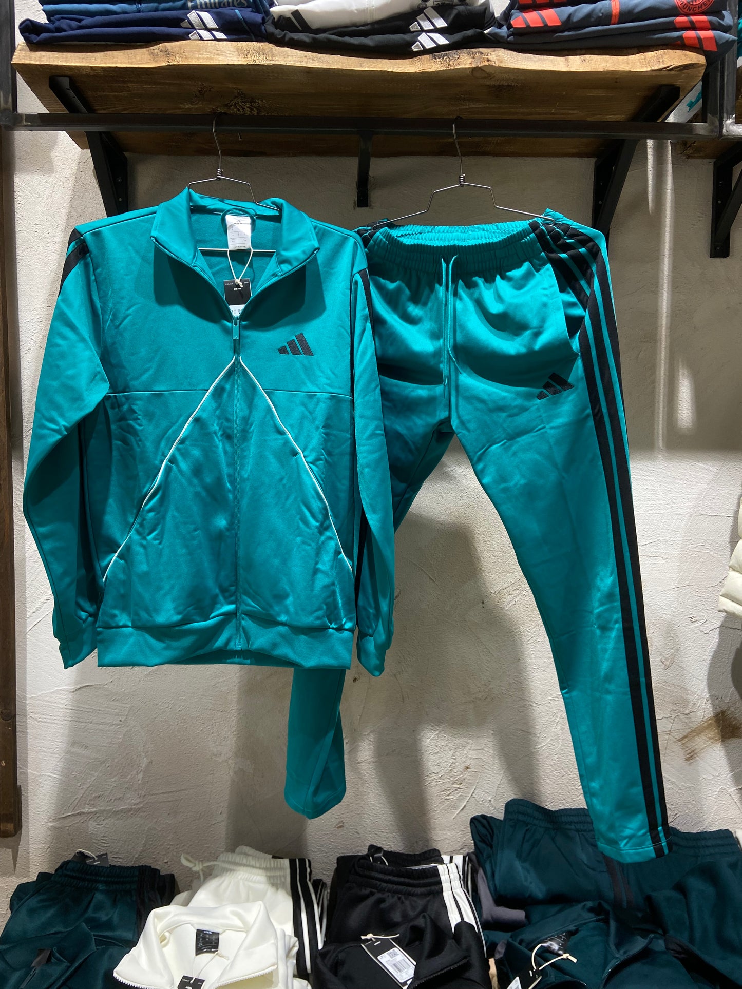 Tuta Adidas acetata felpata